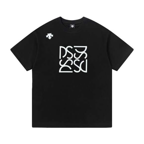 Black Short-Sleeved T-Shirt With White Letter Print Descente